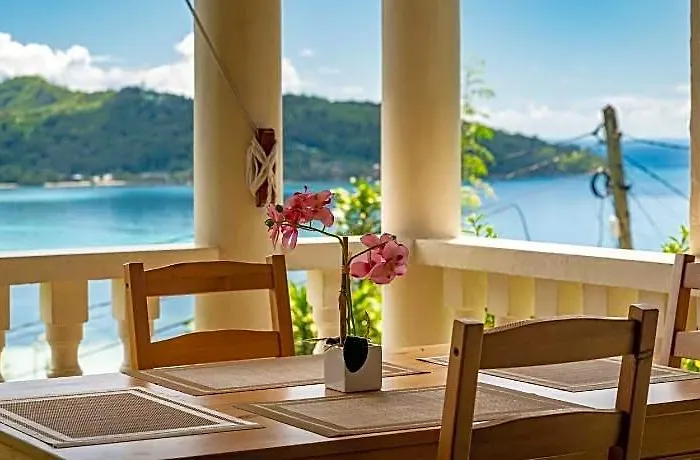Hotel View Retreat Selfcatering Anse Boileau