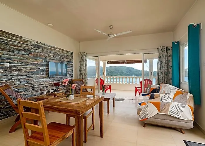 View Retreat Selfcatering Anse Boileau